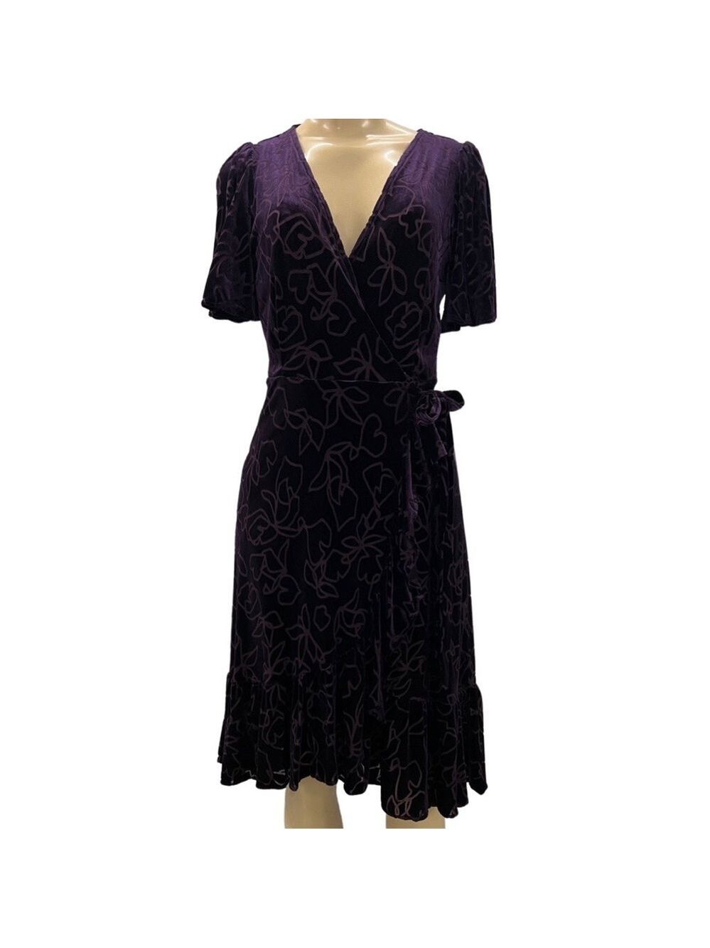 ๐ฉ๐๏ธ NWT $159 Calvin Klein Purple Short V-Neck Ruffled Hem Faux Wrap Velvet Dress - Picture 8 of 14
